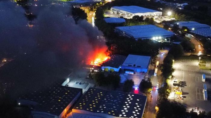 Swindon warehouse explosion caused by printing machine failure - BBC News